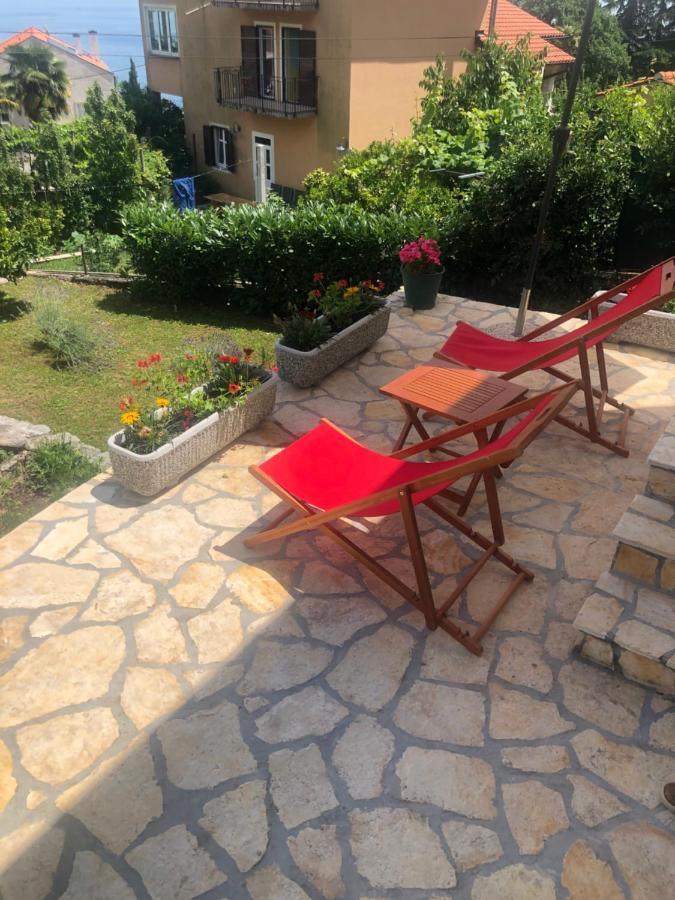 Perla - With Sea View Apartament