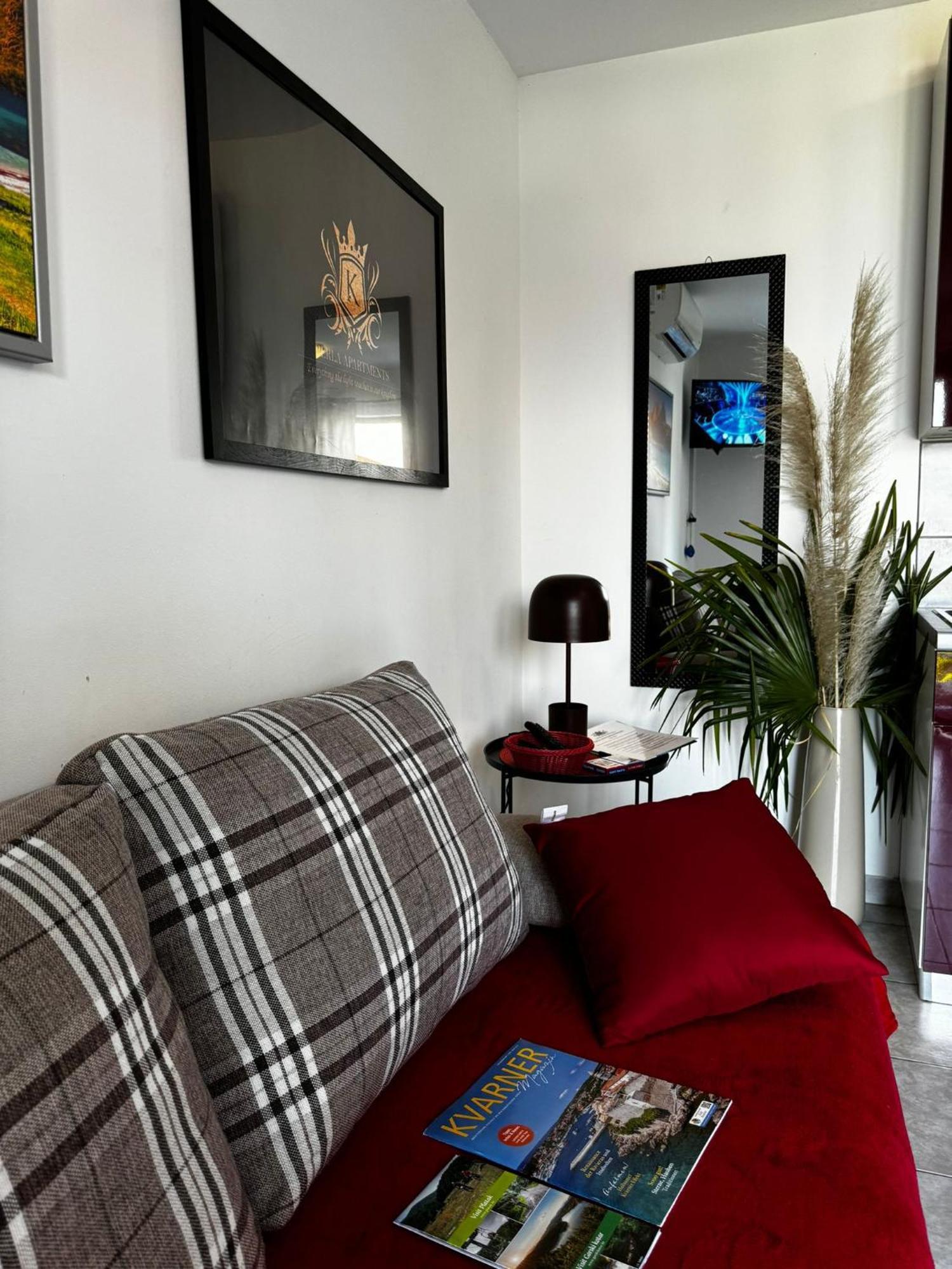 Perla - With Sea View Apartament *